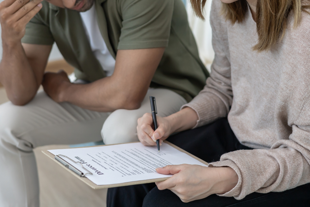 Preciso de advogado para me divorciar?